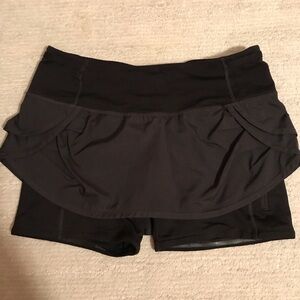 Vintage style lululemon skirt shorts size 4